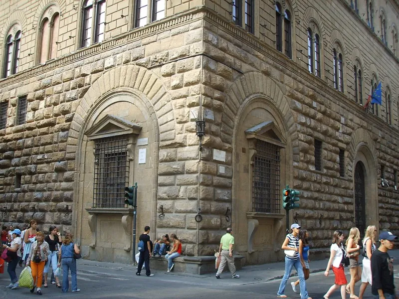 L'Immagine come Potere: La Lezione di Lorenzo de' Medici e l'Arte del Personal Branding nel Rinascimento